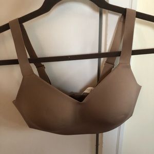 Lululemon bra Hold true size 34C new with tag